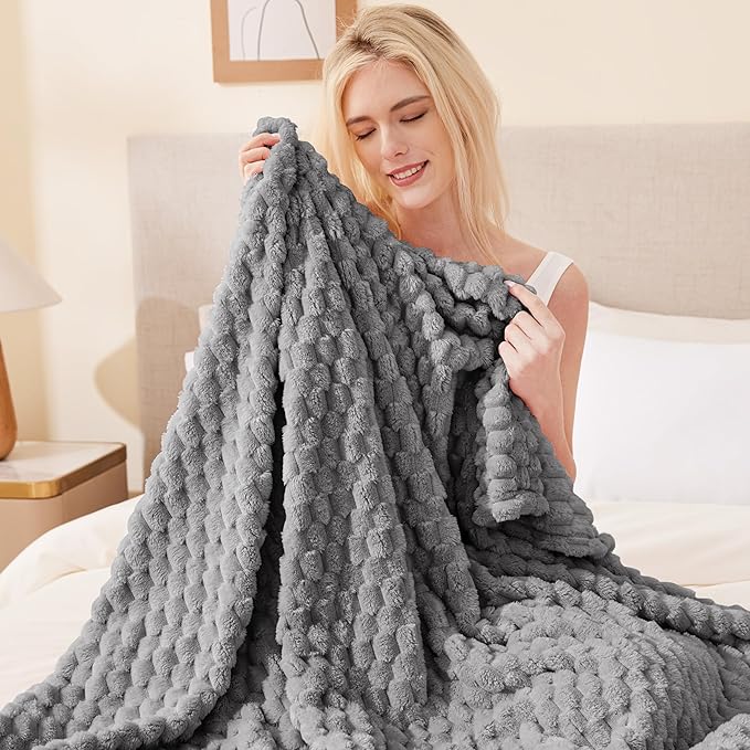EXQ Home Fleece Blanket Twin Size for Couch or Bed - 3D Imitation Turtle Shell Jacquard Decorative Blankets - Cozy Soft Lightweight Fuzzy Flannel Blanket Suitable for All Seasons(60"×80",Light Grey)