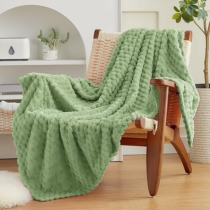 EXQ Home Fleece Throw Blanket for Couch or Bed - 3D Imitation Turtle Shell Jacquard Decorative Blankets - Cozy Soft Lightweight Fuzzy Flannel Blanket Suitable for All Seasons(50"×60",Sage Green)