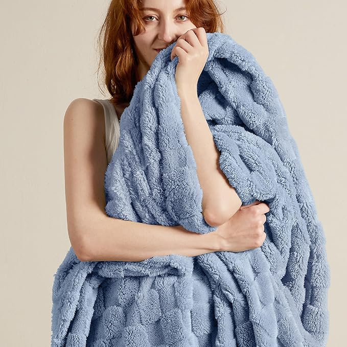Bedsure GentleSoft King Size Blanket for Bed - Super Soft Cozy Blankets for Kids Girls, Large Fuzzy Fleece Throw for Bedroom Decor, Ashley Blue,108x90 Inches