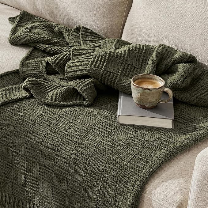 EVERGRACEHOME Modern Checkered Chenille Throw Blanket, Soft Cozy Plaid Knitted Chair Blanket for Sofa Couch, Decorative Knit Throw for Bed and Living Room, Olive Green, 50" x 60"
