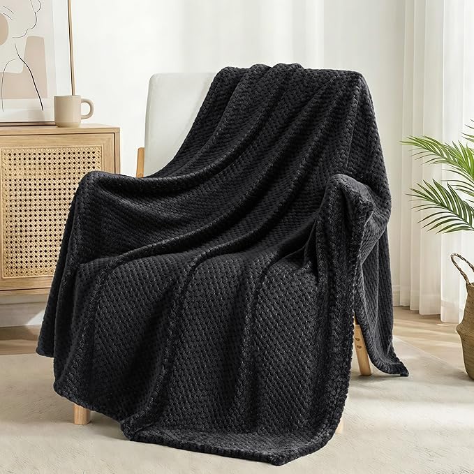 Exclusivo Mezcla Fleece Throw Blanket Extra Large, Super Soft and Warm Blankets for Couch, Sofa and Bed Waffle Textured, Cozy, Fuzzy and Lightweight (Black, 50x70 Inches)