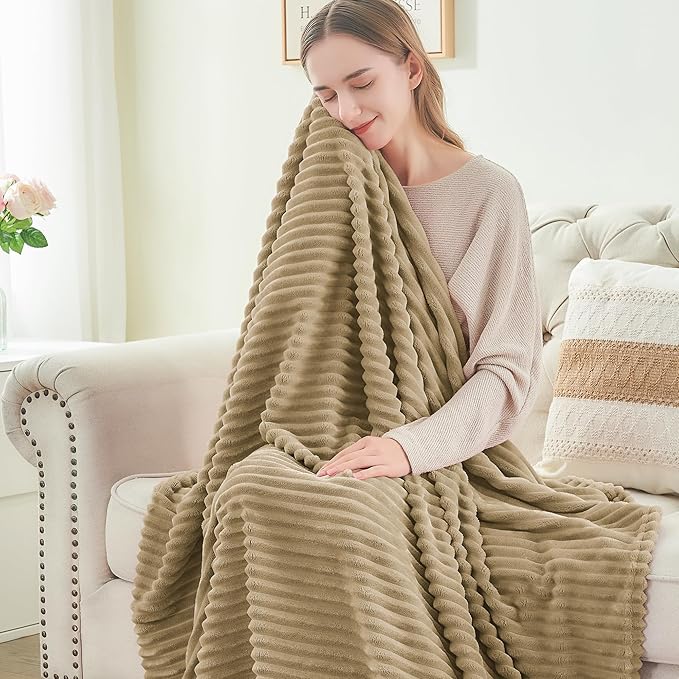 BEDELITE Fleece Blanket Twin Size – 3D Ribbed Jacquard Soft and Warm Decorative Fuzzy Blankets – Cozy, Fluffy, Plush Lightweight Throw Blankets for Couch, Bed, Sofa(Brown, 60x80 inches)