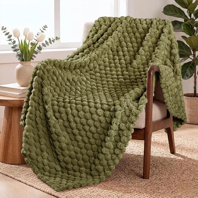 Exclusivo Mezcla Fleece Throw Blanket for Couch, Extra Large Fuzzy Olive Green Bed Blankets, Soft Cozy Plush Sofa Throws for All Seasons, 50x70 Inches