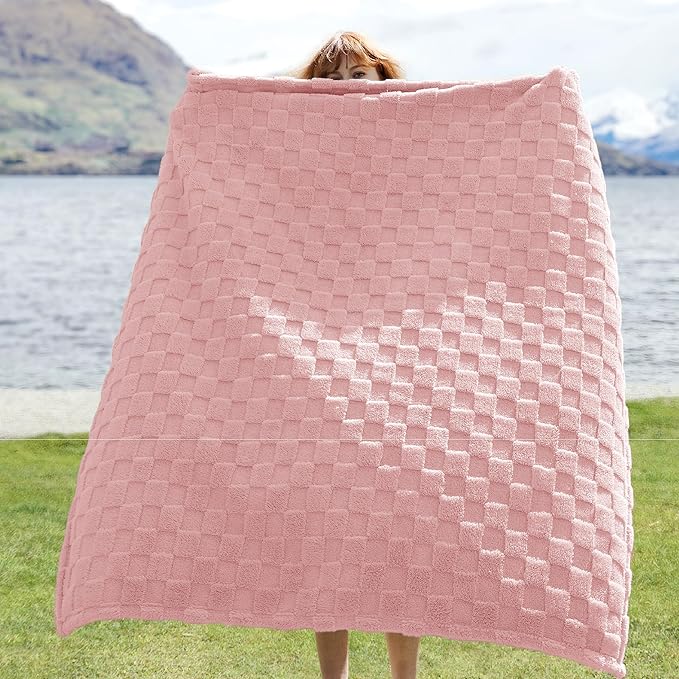 Bedsure GentleSoft Twin Blanket for Bed Pink - Super Soft Cozy Blankets, Cute Fuzzy Fleece Throws for Bedroom Couch, 60x80 Inches