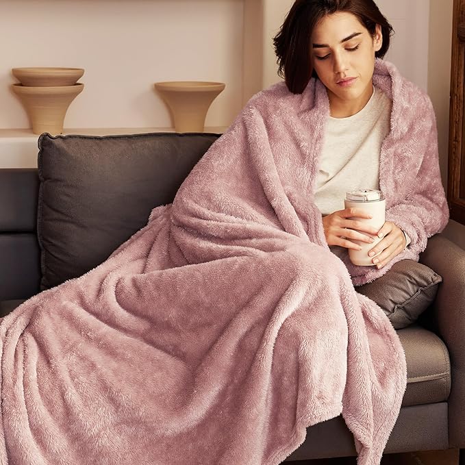 Exclusivo Mezcla Plush Fuzzy Fleece Throw Blanket Extra Large, Super Soft, Fluffy and Warm Blankets for Couch, Bed, All Season Use (50x70 Inches, Pink)