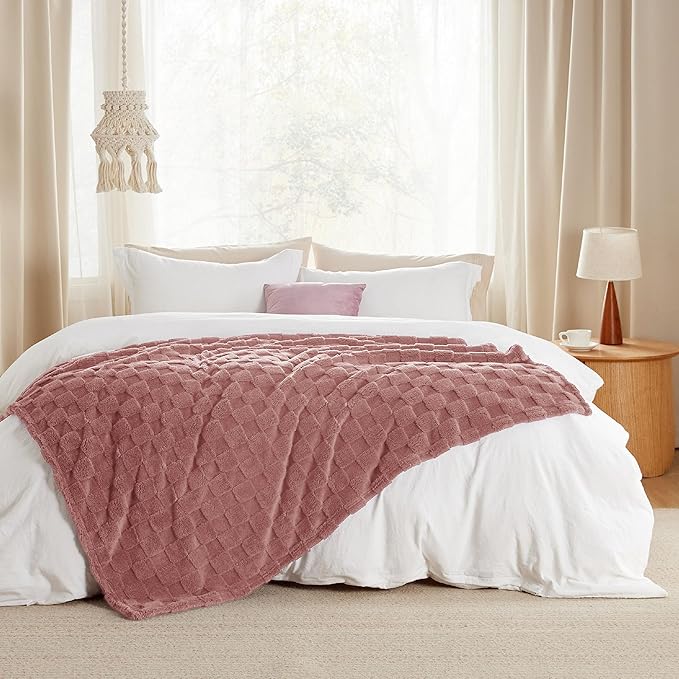 Bedsure GentleSoft Twin Blanket for Bed Dusty Pink - Super Soft Cozy Blankets for Women Kids Girls, Cute Fuzzy Fleece Throws for Bedroom Couch, 60x80 Inches