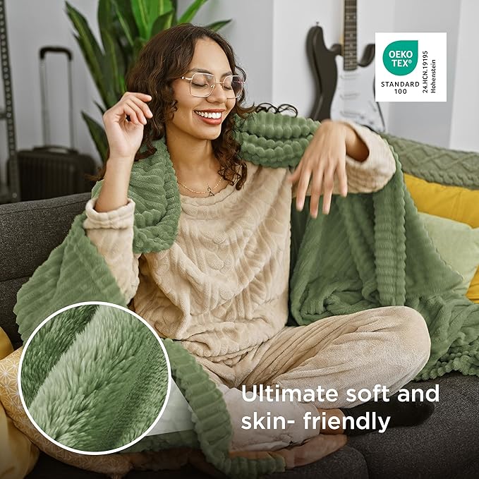 Bedsure GentleSoft Christmas Throw Blanket for Couch - Cozy Soft Blankets for Women, Cute Small Fleece Christmas Throws Gifts for Teens Girls Room Home Decor, Reseda, 50x60 Inches