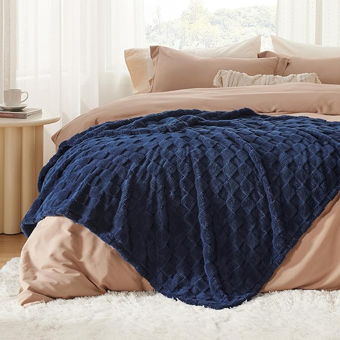 Bedsure GentleSoft Twin Blanket for Bed Navy - Super Soft Cozy Blankets for Kids Girls, Cute Fuzzy Fleece Throws for Bedroom Couch, 60x80 Inches