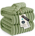 Bedsure GentleSoft Reseda Full Blanket for Couch - Cozy Soft Blankets for Women, Cute Small Fleece Throws for Girls, Birthday Gifts for Women Decor Gifts for Mom, 84x90 Inches