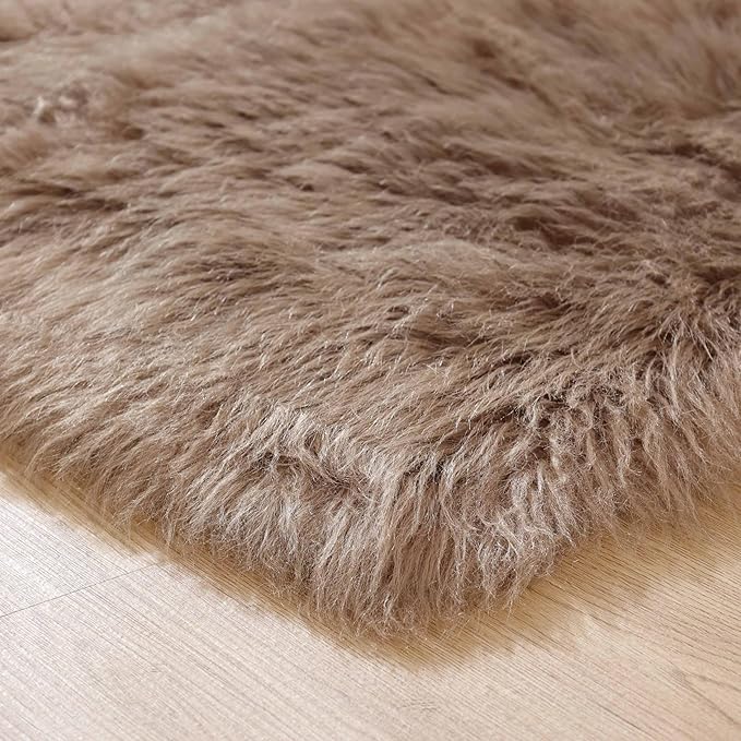 Goolela Faux Fur Rug for Bedroom 3x5 Light Brown Beige Fluffy Furry Fuzzy Sheepskin Rug Bedside Living Room Soft Rectangle