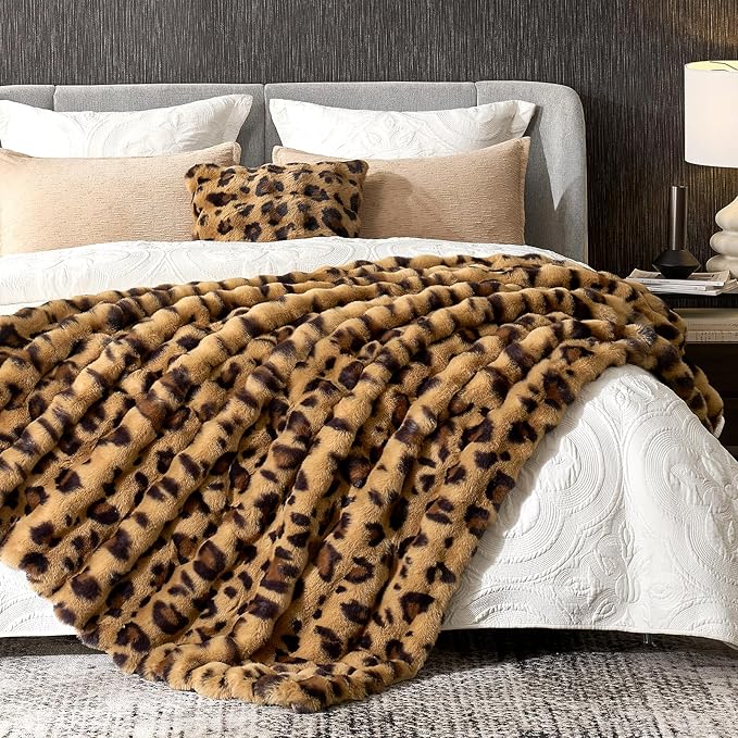Cozy Bliss Cheetah Leopard Print Faux Fur Throw Blanket for Couch, Fuzzy Soft Plush Thick Bubble Blanket for Sofa Bedroom Living Room, 60x80 Inches Brown