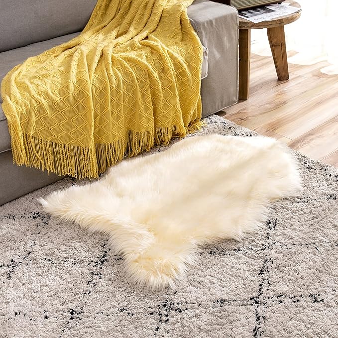 MIULEE Fluffy Rug Soft Shaggy Faux Fur Area Rug Luxury Plush Sheepskin Carpet for Bedroom Living Room Sofa Chair 2 x 3 Feet, Light Yellow