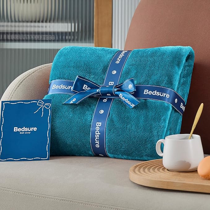 Bedsure GentleSoft Fleece Blankets Queen Size Teal - Bed Blanket Soft Lightweight Plush Fuzzy Cozy Luxury Microfiber, 90x90 inches