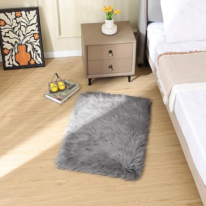 ORINOVA Light Silver Gray Faux Washable Shaggy Fur Rugs for Bedroom Plush Area Rugs for Living Room 2x3 Nursery Rug Home Room Décor