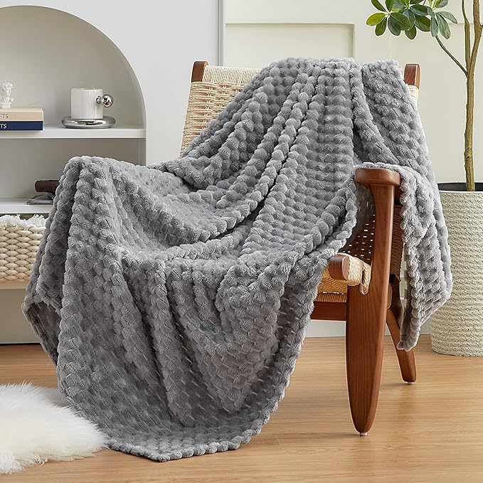 EXQ Home Fleece Blanket Twin Size for Couch or Bed - 3D Imitation Turtle Shell Jacquard Decorative Blankets - Cozy Soft Lightweight Fuzzy Flannel Blanket Suitable for All Seasons(60"×80",Light Grey)