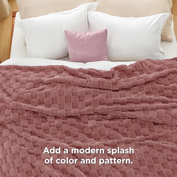 Bedsure GentleSoft Blankets Queen Size for Bed - Super Soft Cozy Blanket for Women Kids Girls, Large Fuzzy Fleece Throw for Bedroom Decor, Dusty Pink, 90x90 Inches