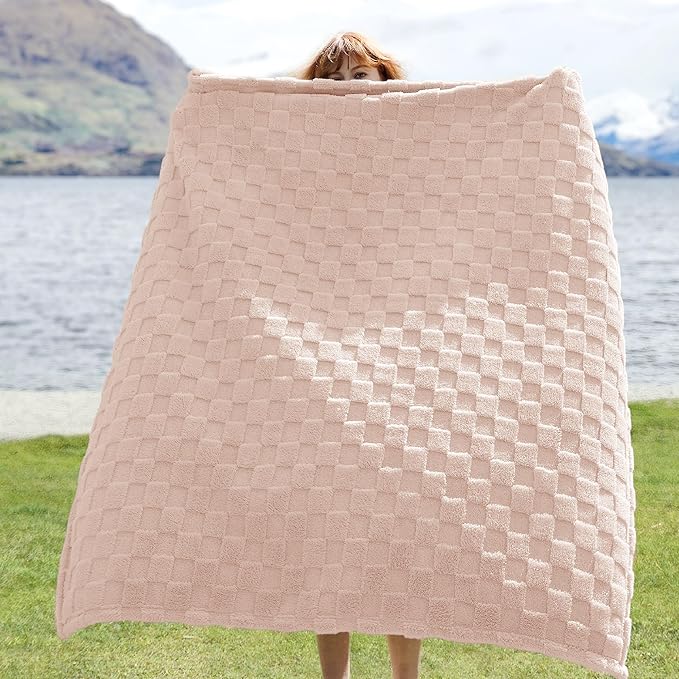 Bedsure GentleSoft Twin Blanket for Bed Light Pink - Super Soft Cozy Blankets for Kids Girls, Cute Fuzzy Fleece Throws for Bedroom Couch, 60x80 Inches
