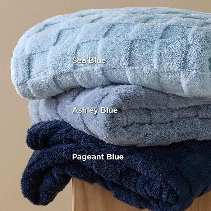 Bedsure GentleSoft Twin Blanket for Bed Navy - Super Soft Cozy Blankets for Kids Girls, Cute Fuzzy Fleece Throws for Bedroom Couch, 60x80 Inches