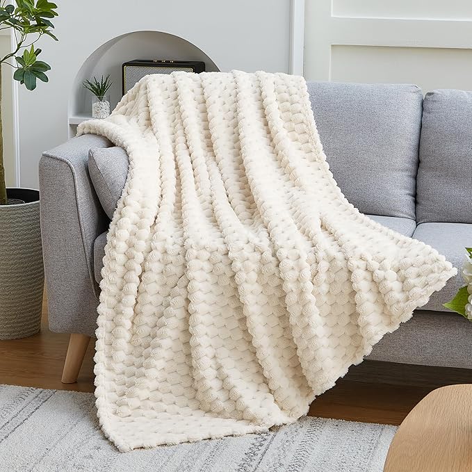 EXQ Home Fleece Throw Blanket for Couch or Bed - 3D Imitation Turtle Shell Jacquard Decorative Blankets - Cozy Soft Lightweight Fuzzy Flannel Blanket Suitable for All Seasons(50"×60",Cream)