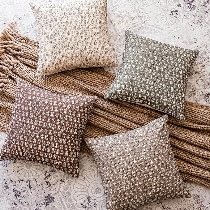 Foindtower Set of 2 Decorative Neutral Floral Print Throw Pillow Covers Vintage Accent Farmhouse Cushion Covers Boho Home Decor for Sofa Couch Chair Bedroom Living Room,20×20 Inch,Wine Red