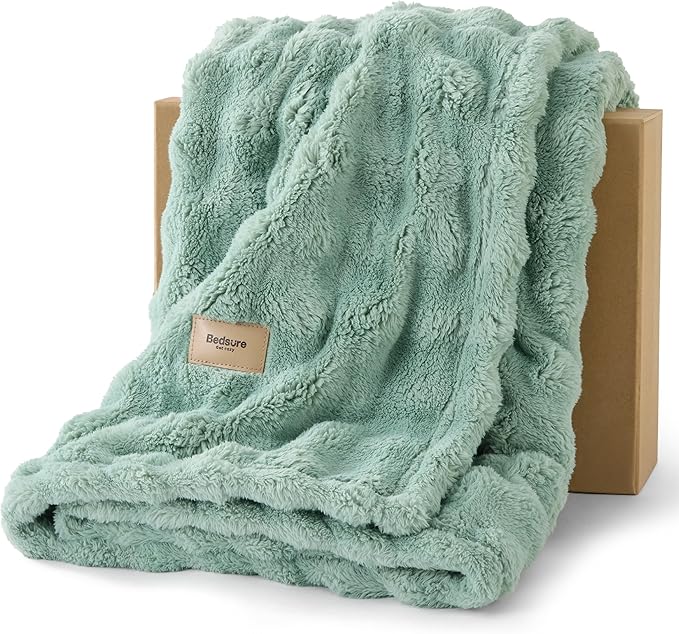 Bedsure 3D Fleece Bubble Blanket for Couch - GentleSoft Green Spring Throw Blanket for Sofa Bed Home Decor - Luxury Soft Cozy Gifts for Kids, Lightweight, All Seasons, Sage Green,50"×60"