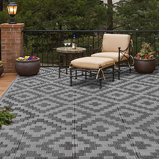 Outdoor Rug 6x9 ft, Black and Grey Lattice, Reversible Polypropylene