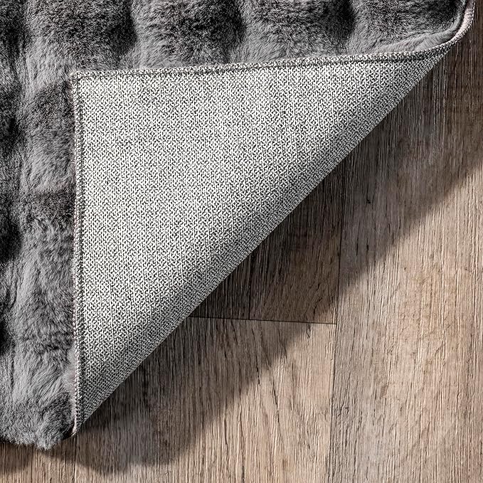 nuLOOM Jeni Dark Grey, 2'6" x 6', Solid Faux Rabbit, Fluffy and Cozy, High Traffic, Stain Resistant, Easy Clean, Durable Washable Runner for Bedroom, Living Room, Dining, Den, Foyer, Entryway